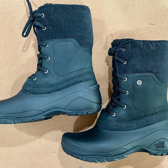 The North Face Black Winter Boots - Picture 3 of 7